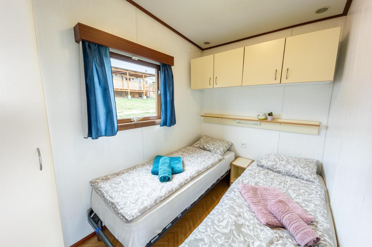 Mobilheim Chalet - Vyrovicka Prehrada Vyrovice Buitenkant foto
